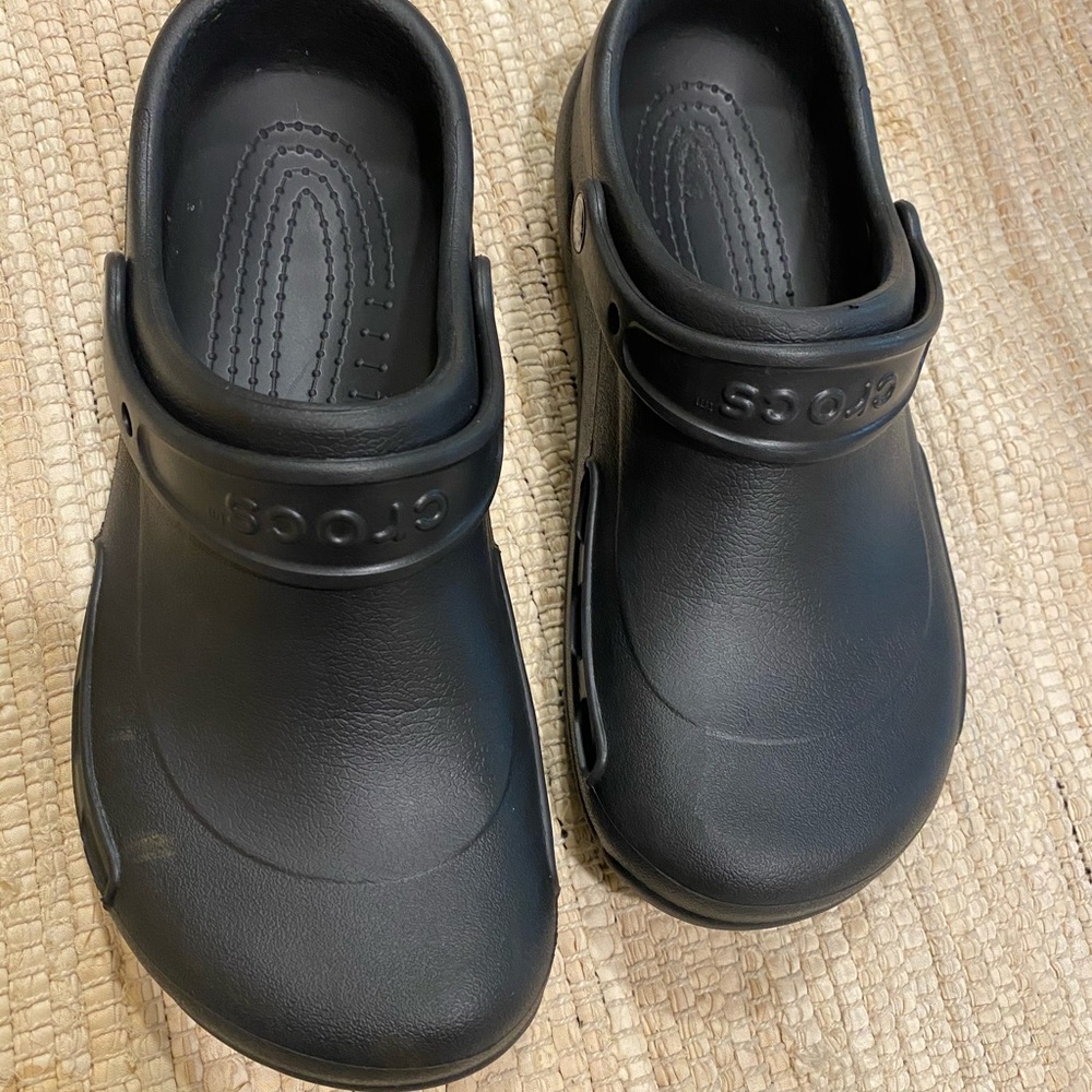 Crocs - Picture 2 of 11